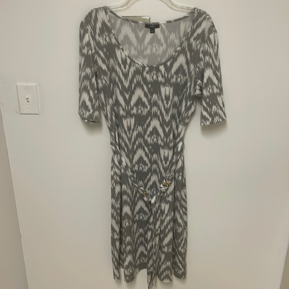 originally purchased at Ross comes with belt spandex gray and white